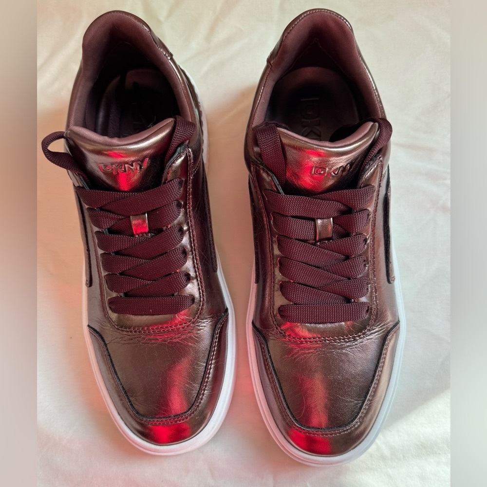 DKNY Women’s Sneakers Like New - Picture 9 of 16
